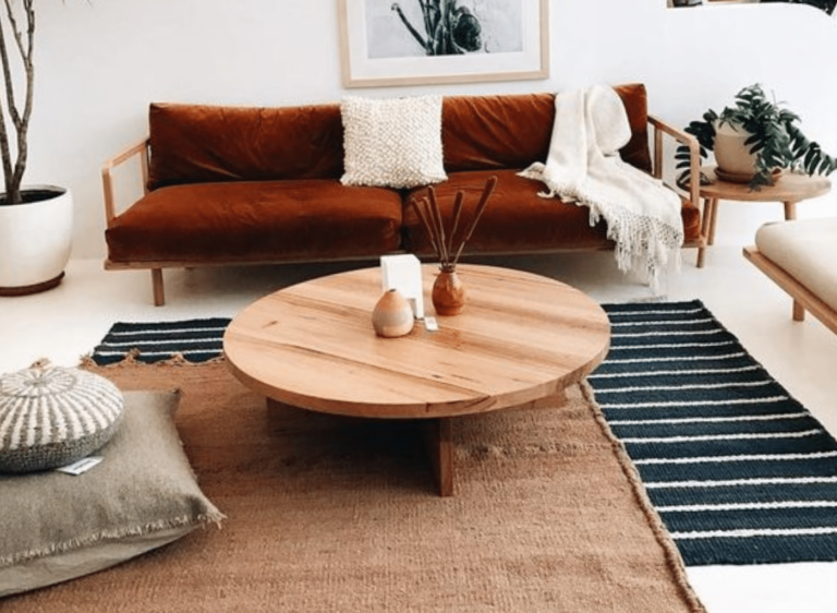 7 Essential Tips To Placing A Rug Under A Coffee Table - Home Decoriez