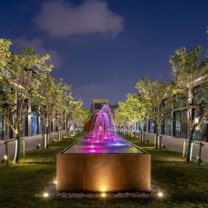 colorful-water-fountain-at-night